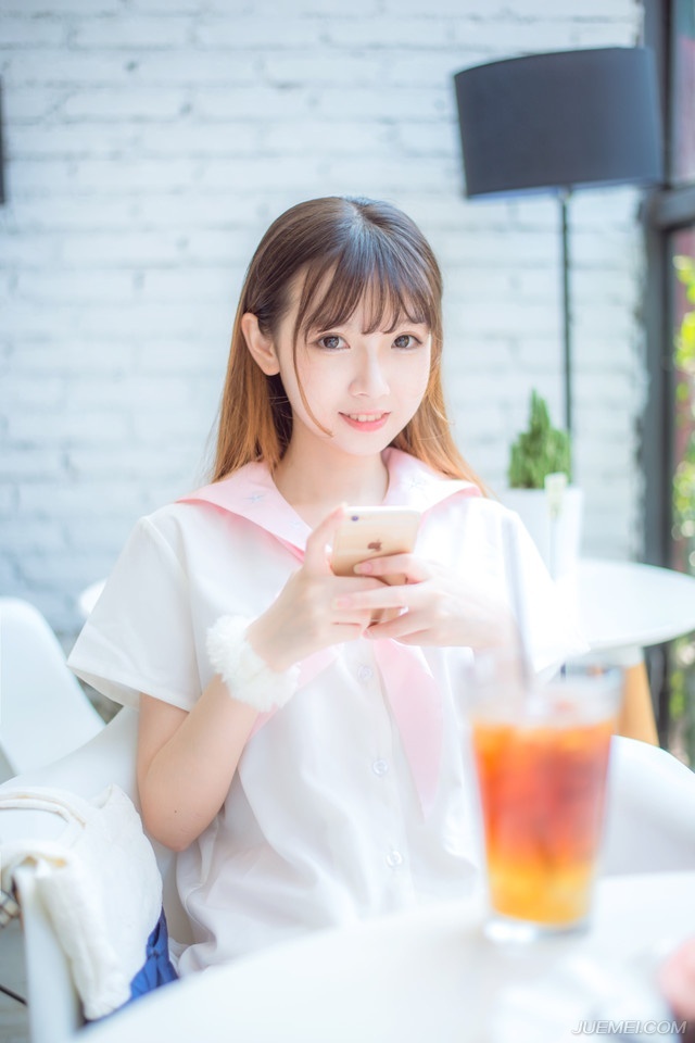 邓贤、泠苞也上前，与张任跪在一处：“我等愿以全部功勋，换得先主一命。”